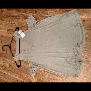 American Eagle shirt